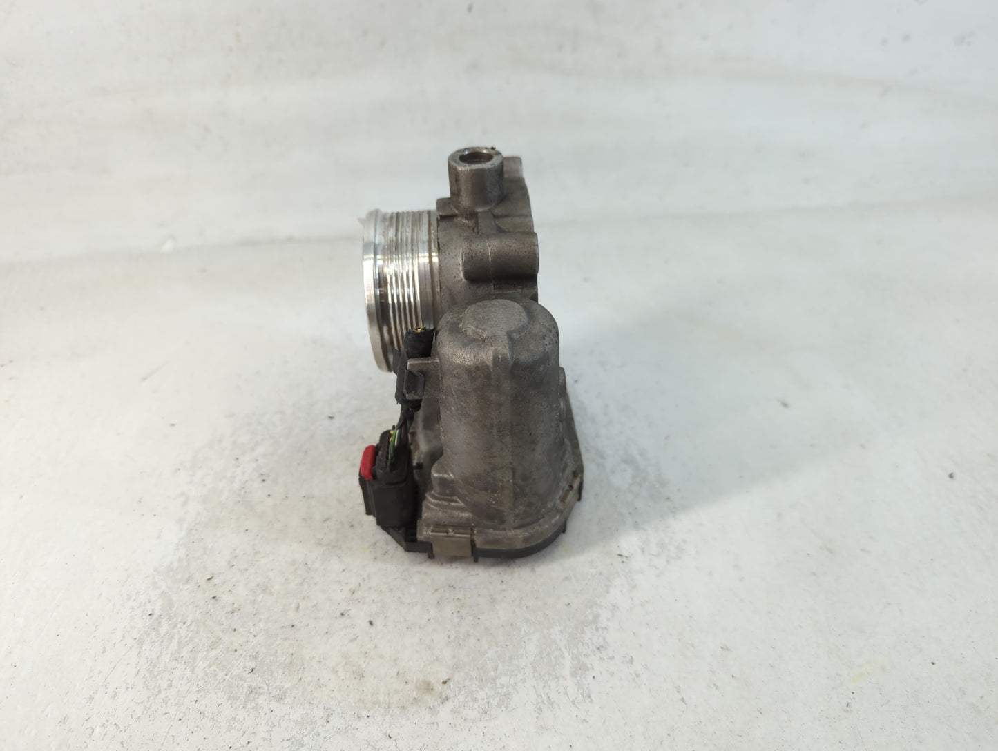 2012-2013 Ford Focus Throttle Body P/N:CM5E 9F991 AD Fits Fits 2012 2013 2014 2015 2016 2017 OEM Used Auto Parts - Oemusedau