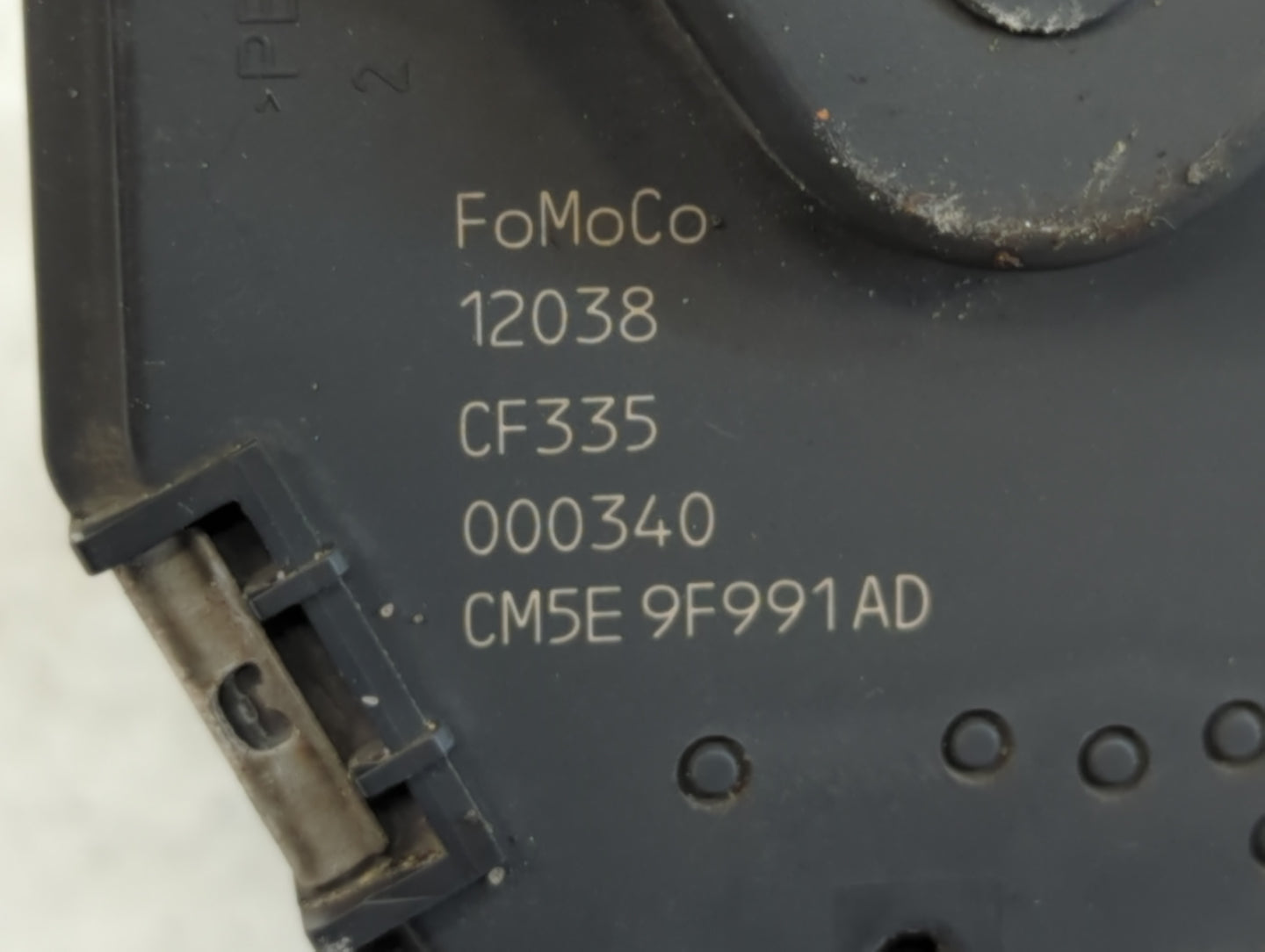 2012-2013 Ford Focus Throttle Body P/N:CM5E 9F991 AD Fits Fits 2012 2013 2014 2015 2016 2017 OEM Used Auto Parts - Oemusedau