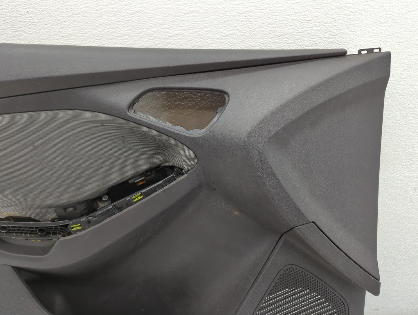 2012 Ford Focus Front Left Driver Interior Door Panel Trim - Oemusedautoparts1.com