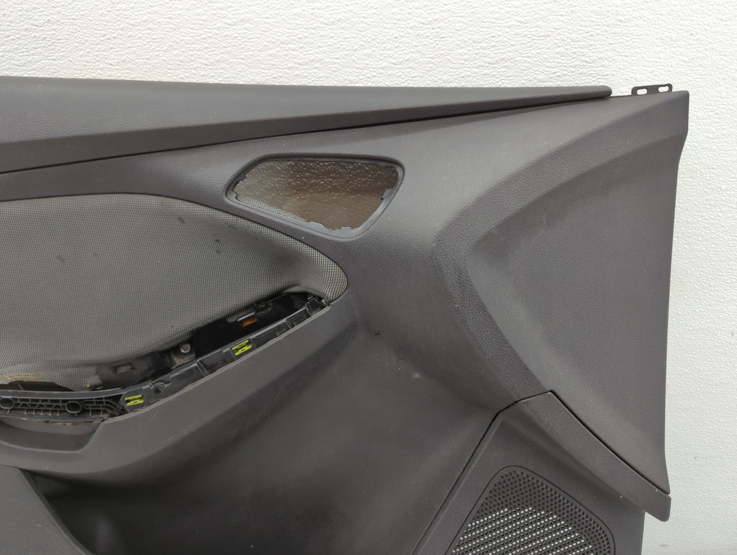 2012 Ford Focus Front Left Driver Interior Door Panel Trim - Oemusedautoparts1.com