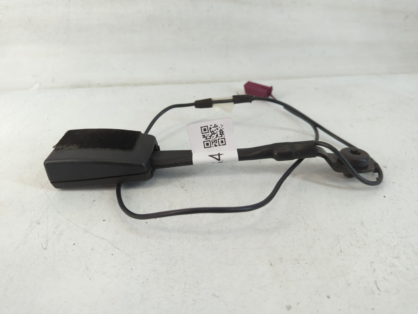 2012-2012 Ford Focus Passenger Right Seat Belt Front Retractor - Oemusedautoparts1.com
