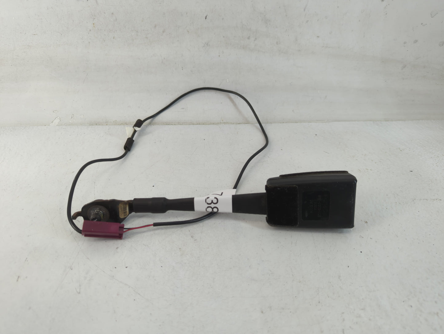 2012-2012 Ford Focus Passenger Right Seat Belt Front Retractor - Oemusedautoparts1.com