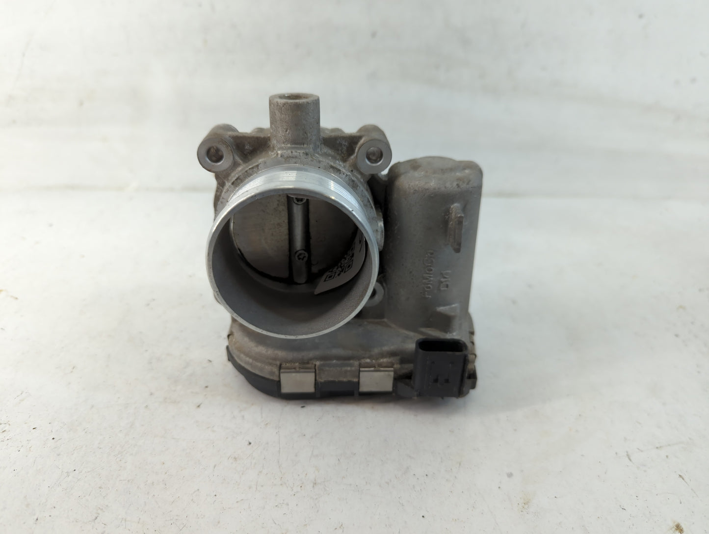 2012-2013 Ford Focus Throttle Body P/N:CM5E 9F991 AD Fits Fits 2012 2013 2014 2015 2016 2017 OEM Used Auto Parts - Oemusedau