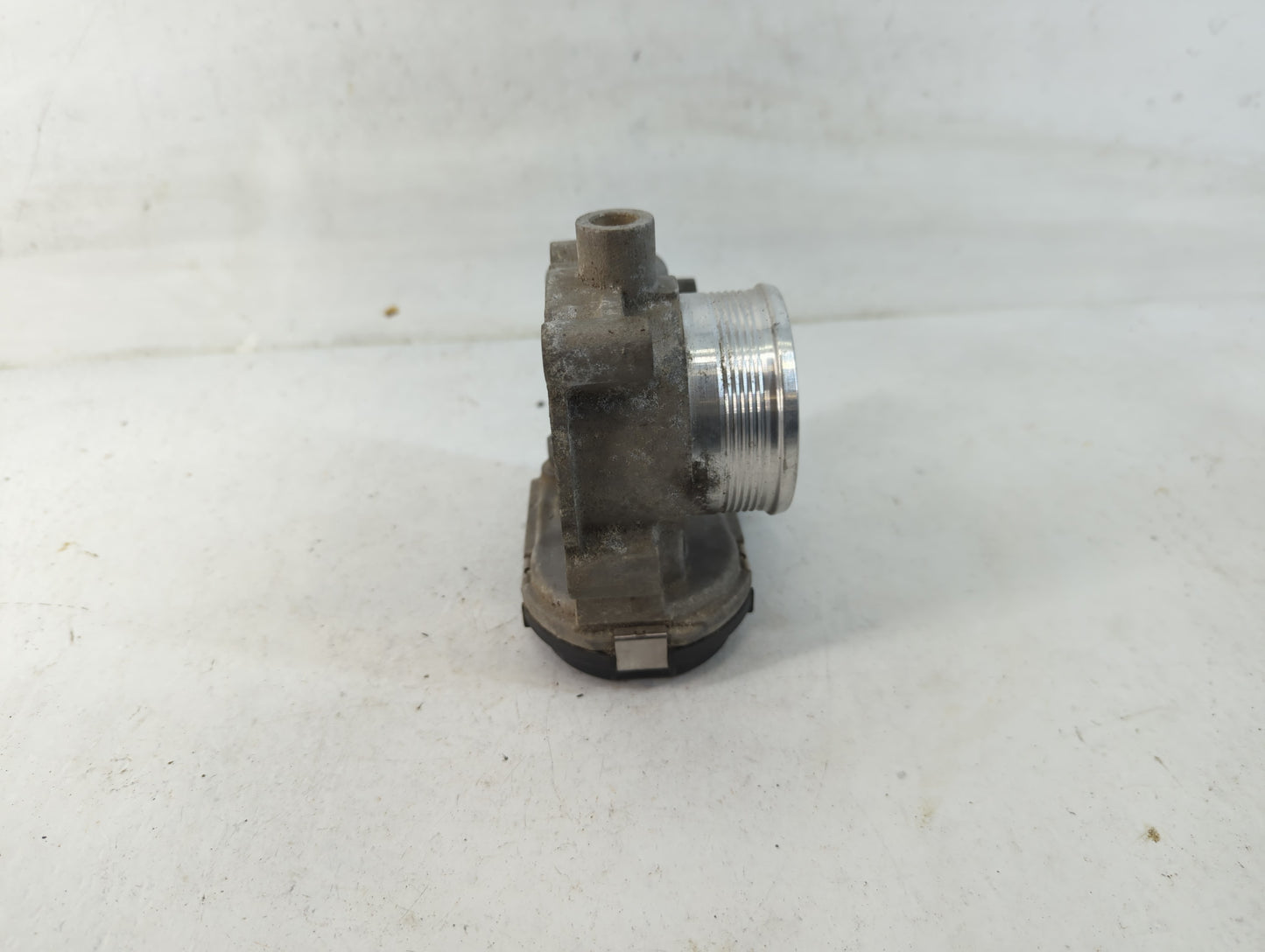 2012-2013 Ford Focus Throttle Body P/N:CM5E 9F991 AD Fits Fits 2012 2013 2014 2015 2016 2017 OEM Used Auto Parts - Oemusedau
