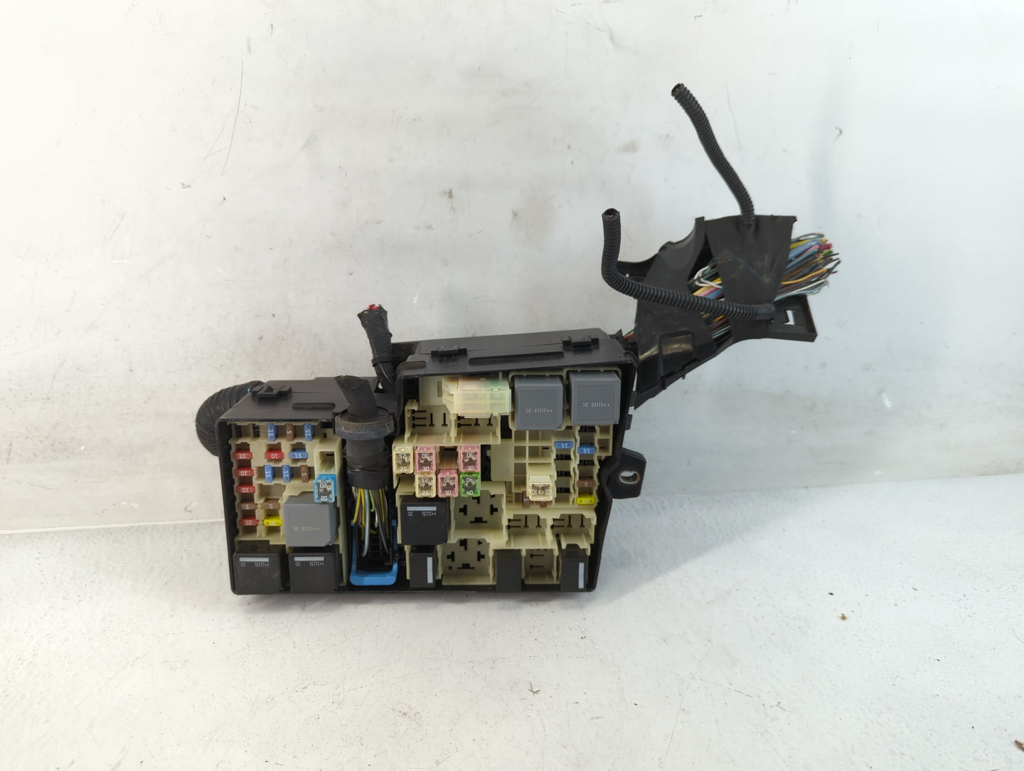 2012-2014 Ford Focus Fusebox Fuse Box Panel Relay Module P/N:AV6T-14A067-AB Fits Fits 2012 2013 2014 OEM Used Auto Parts - O