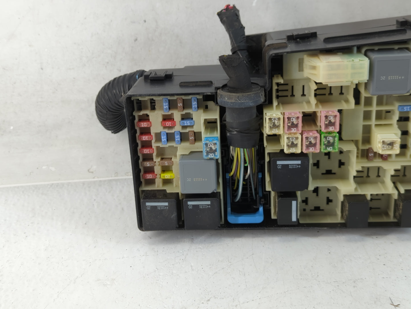 2012-2014 Ford Focus Fusebox Fuse Box Panel Relay Module P/N:AV6T-14A067-AB Fits Fits 2012 2013 2014 OEM Used Auto Parts - O