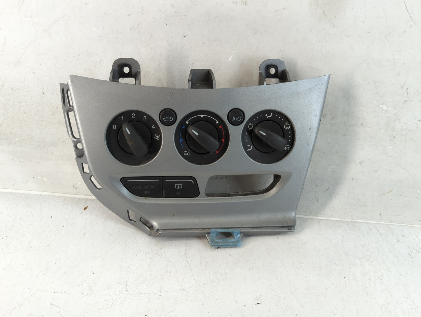 2012 Ford Focus Climate Control Module Temperature AC/Heater Replacement P/N:CM5T-11071131-0697 Fits OEM Used Auto Parts - O