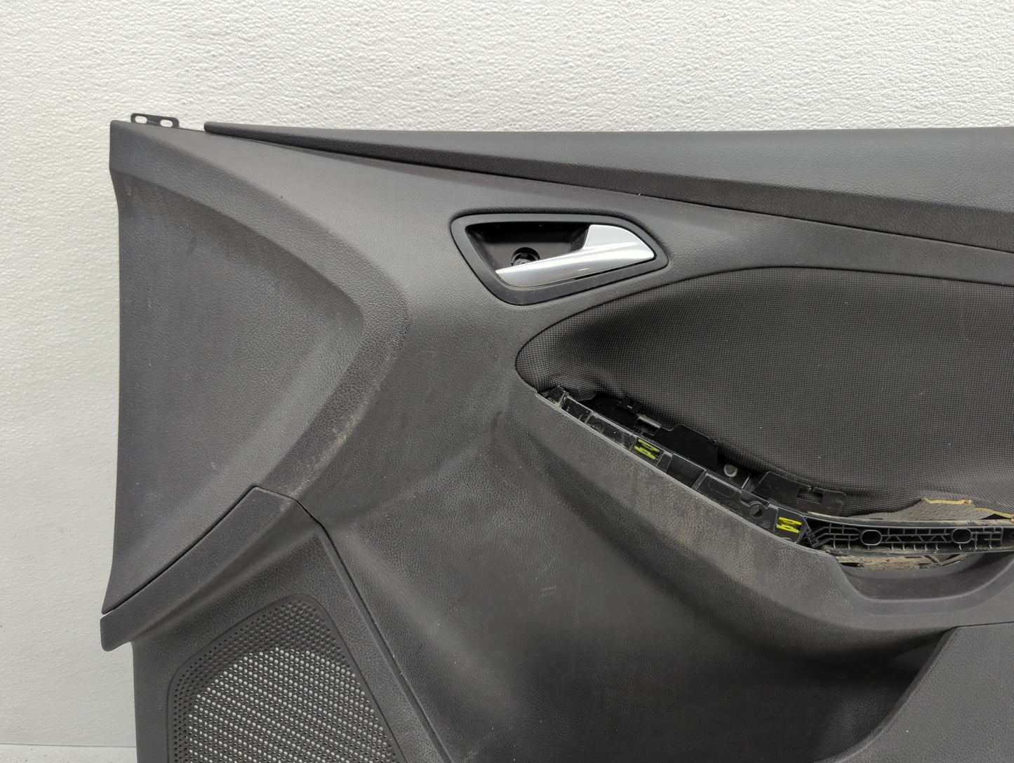 2012 Ford Focus Front Right Passenger Interior Door Panel Trim - Oemusedautoparts1.com