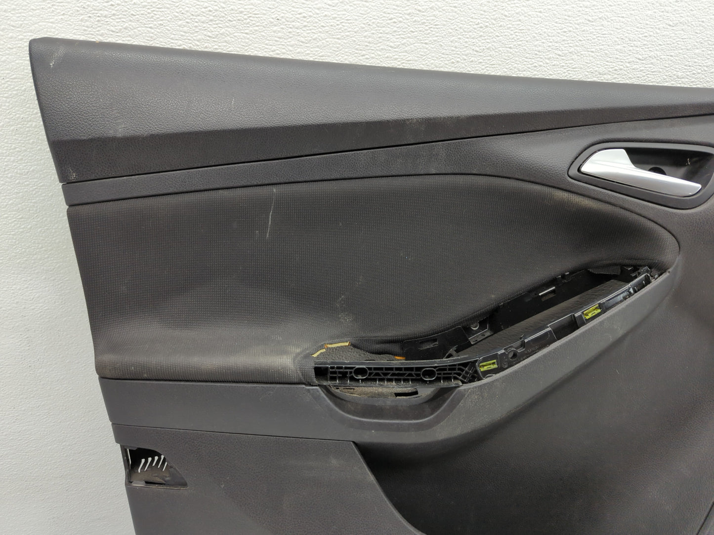 2012 Ford Focus Front Left Driver Interior Door Panel Trim - Oemusedautoparts1.com