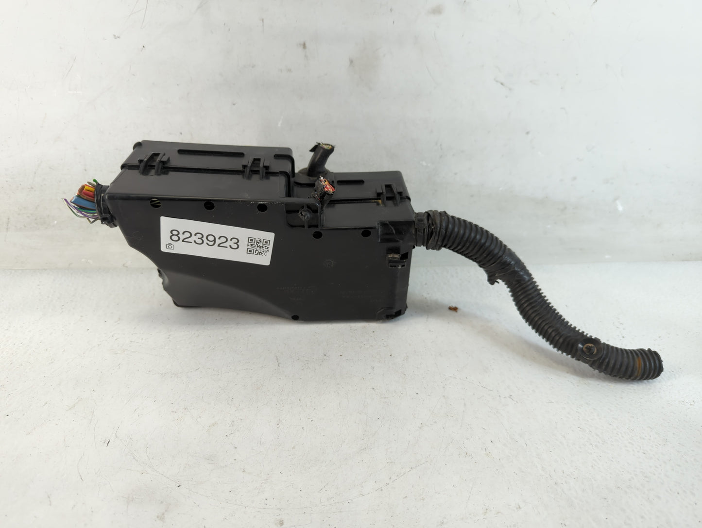 2012-2014 Ford Focus Fusebox Fuse Box Panel Relay Module P/N:AV6T-14A067-AB 5B0Q10107 Fits Fits 2012 2013 2014 OEM Used Auto