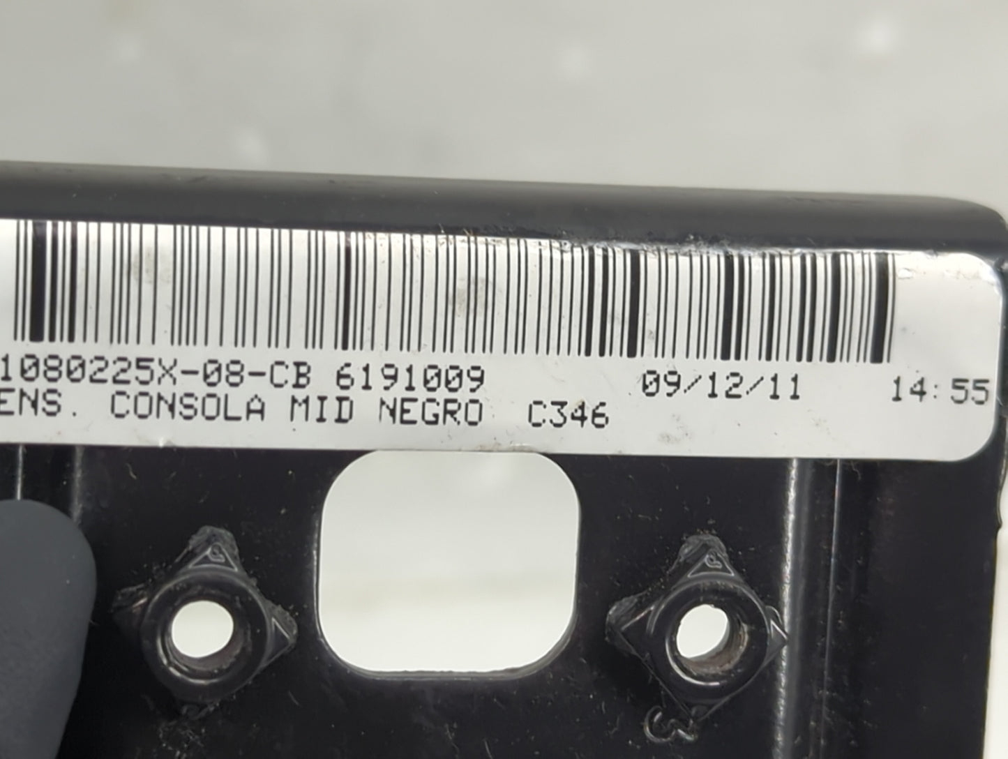 2012-2014 Ford Focus Center Console Armrest Cover Lid Fits Fits 2012 2013 2014 OEM Used Auto Parts - Oemusedautoparts1.com