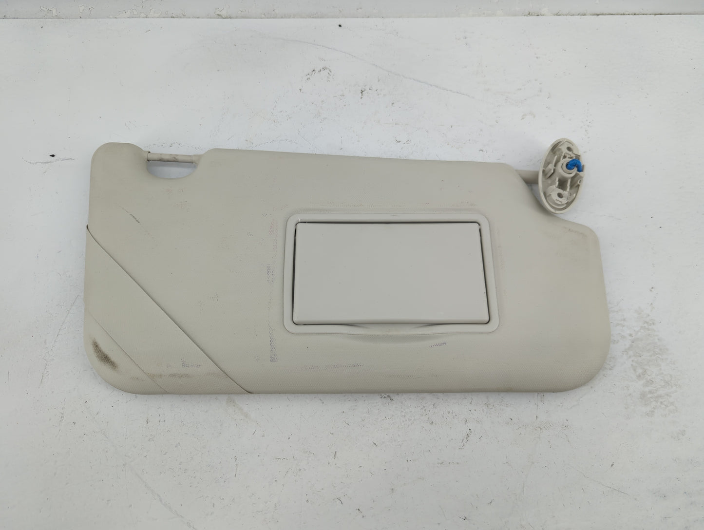 2012-2013 Ford Focus Sun Visor Shade Replacement Passenger Right Mirror Fits Fits 2012 2013 OEM Used Auto Parts - Oemusedaut