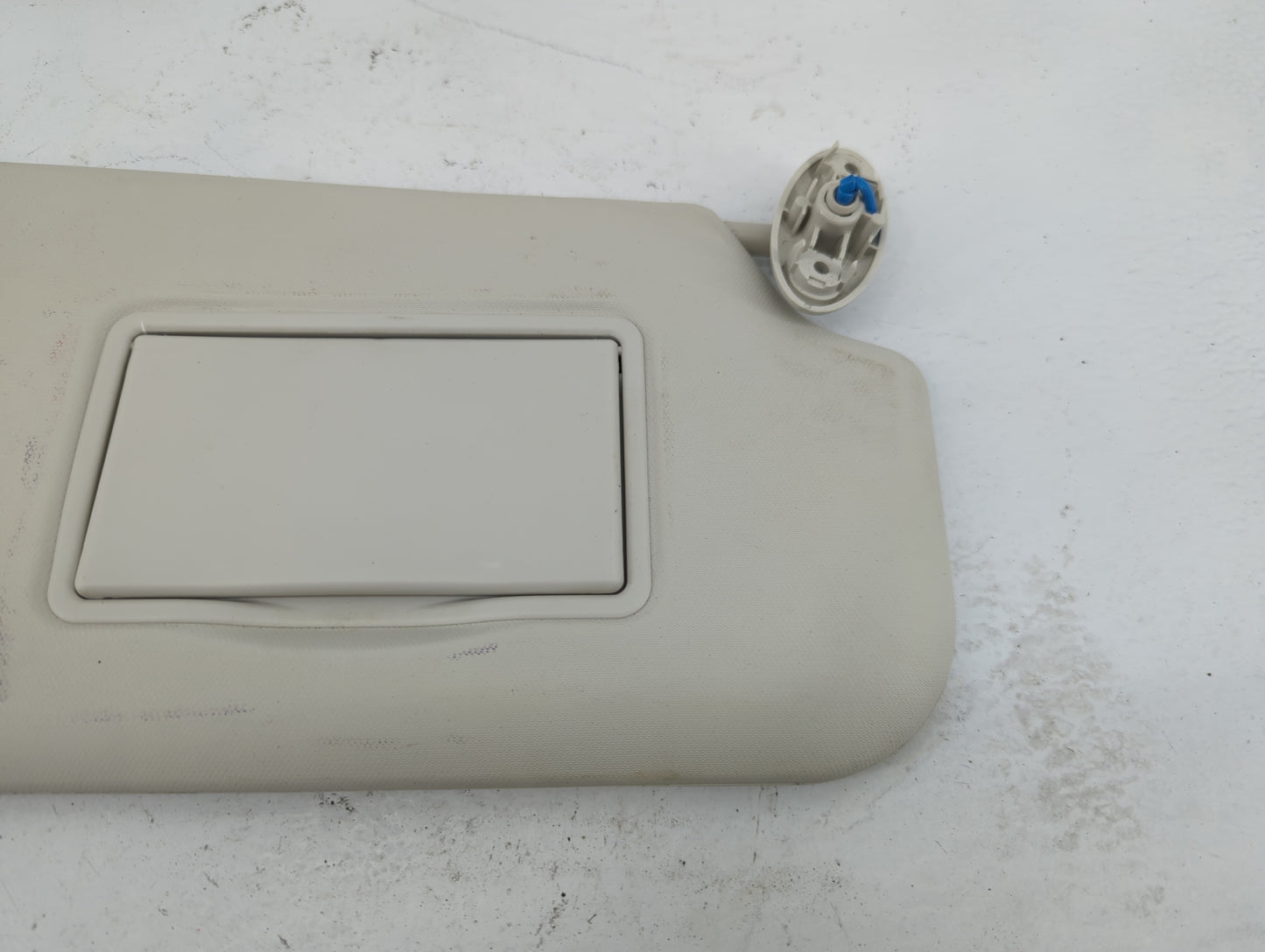 2012-2013 Ford Focus Sun Visor Shade Replacement Passenger Right Mirror Fits Fits 2012 2013 OEM Used Auto Parts - Oemusedaut