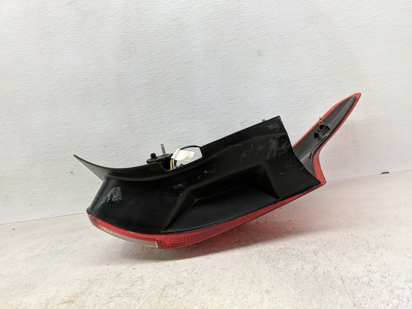 2012-2014 Ford Focus Passenger Right Side Deck Lid Mounted Tail Light - Oemusedautoparts1.com