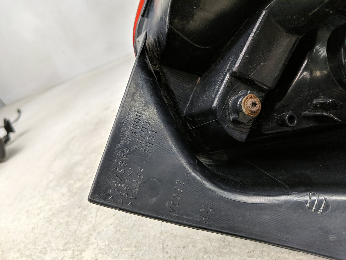 2012-2014 Ford Focus Passenger Right Side Deck Lid Mounted Tail Light - Oemusedautoparts1.com