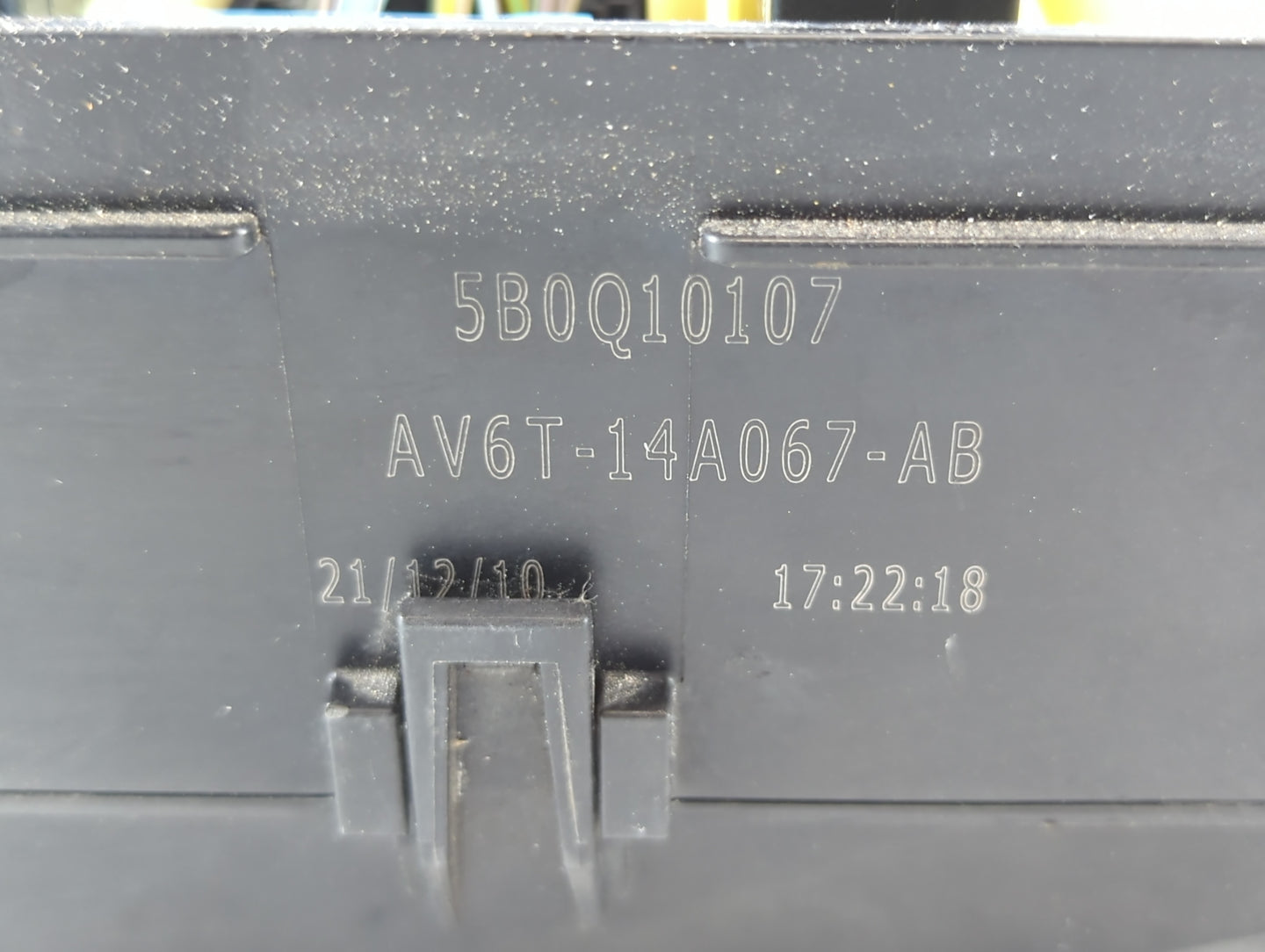 2012-2014 Ford Focus Fusebox Fuse Box Panel Relay Module P/N:AV6T-14A067-AB Fits Fits 2012 2013 2014 OEM Used Auto Parts - O