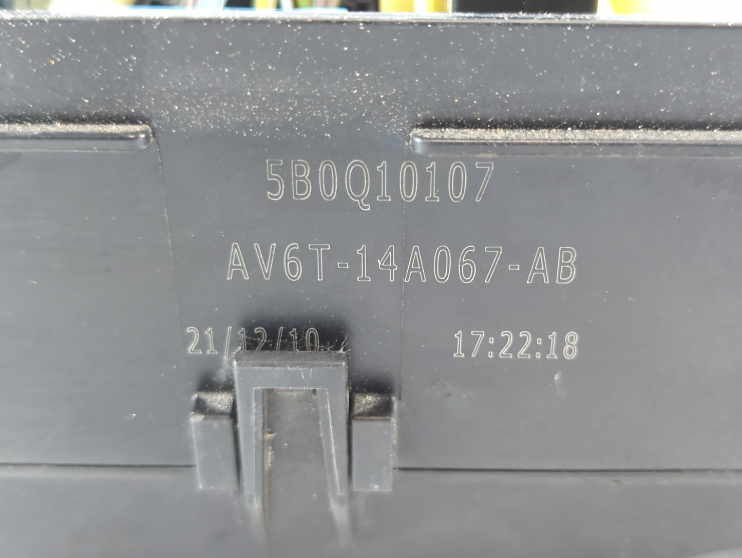 2012-2014 Ford Focus Fusebox Fuse Box Panel Relay Module P/N:AV6T-14A067-AB Fits Fits 2012 2013 2014 OEM Used Auto Parts - O