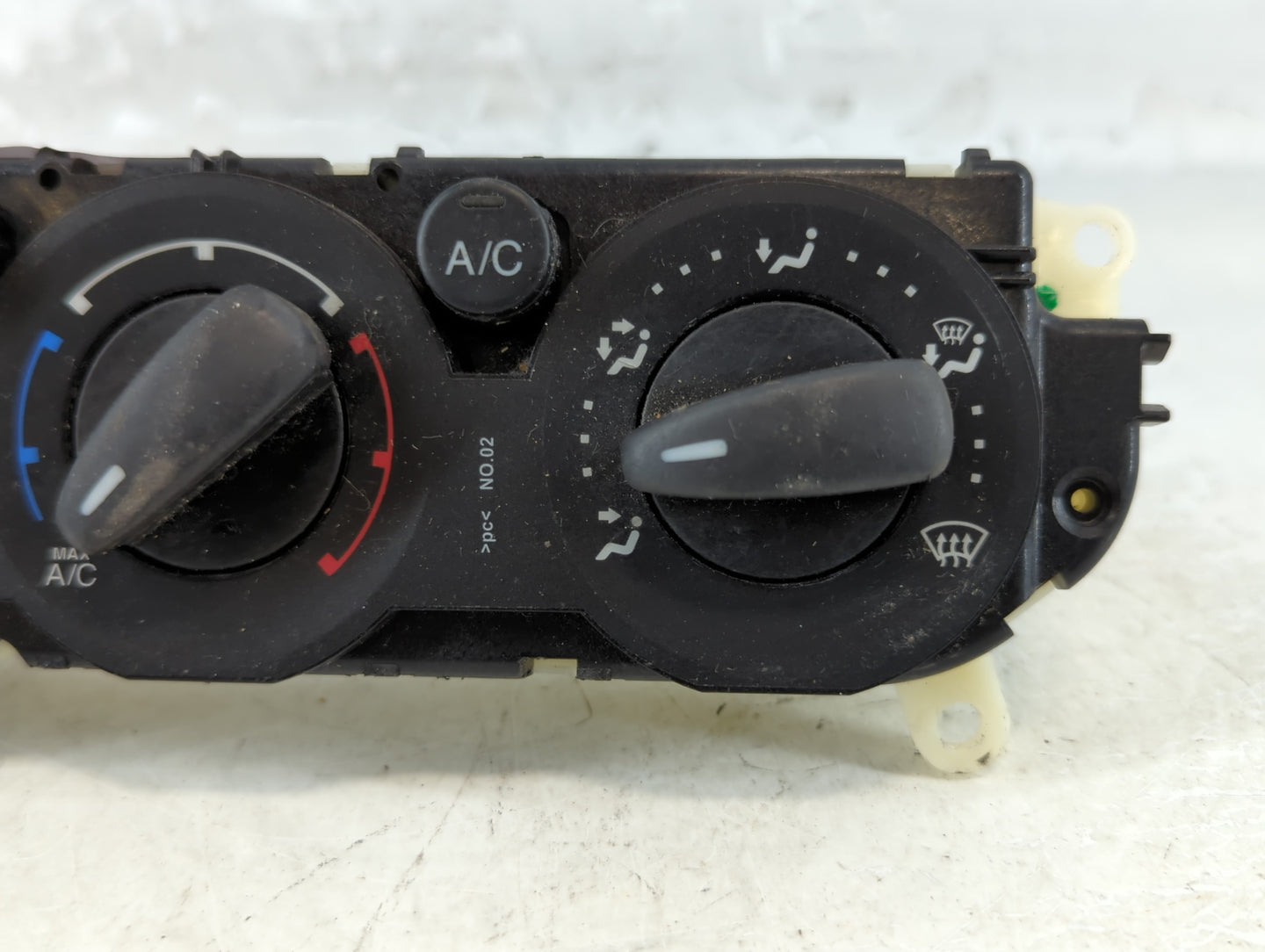 2012 Ford Focus Climate Control Module Temperature AC/Heater Replacement P/N:CM5T-12070911 Fits OEM Used Auto Parts - Oemuse