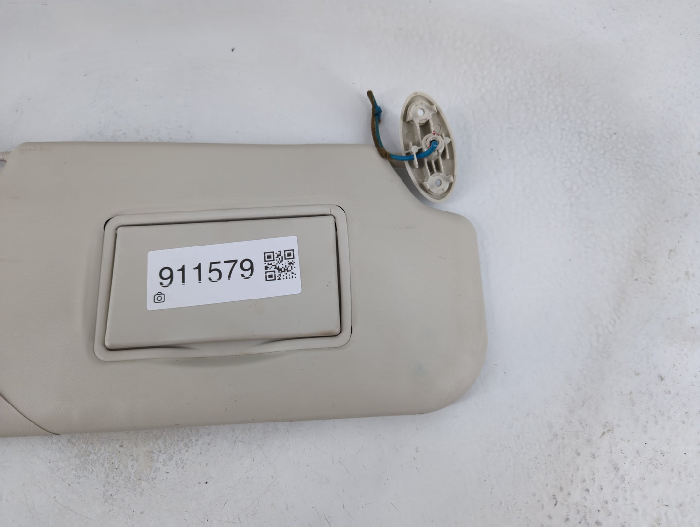2012-2013 Ford Focus Sun Visor Shade Replacement Passenger Right Mirror Fits Fits 2012 2013 OEM Used Auto Parts - Oemusedaut