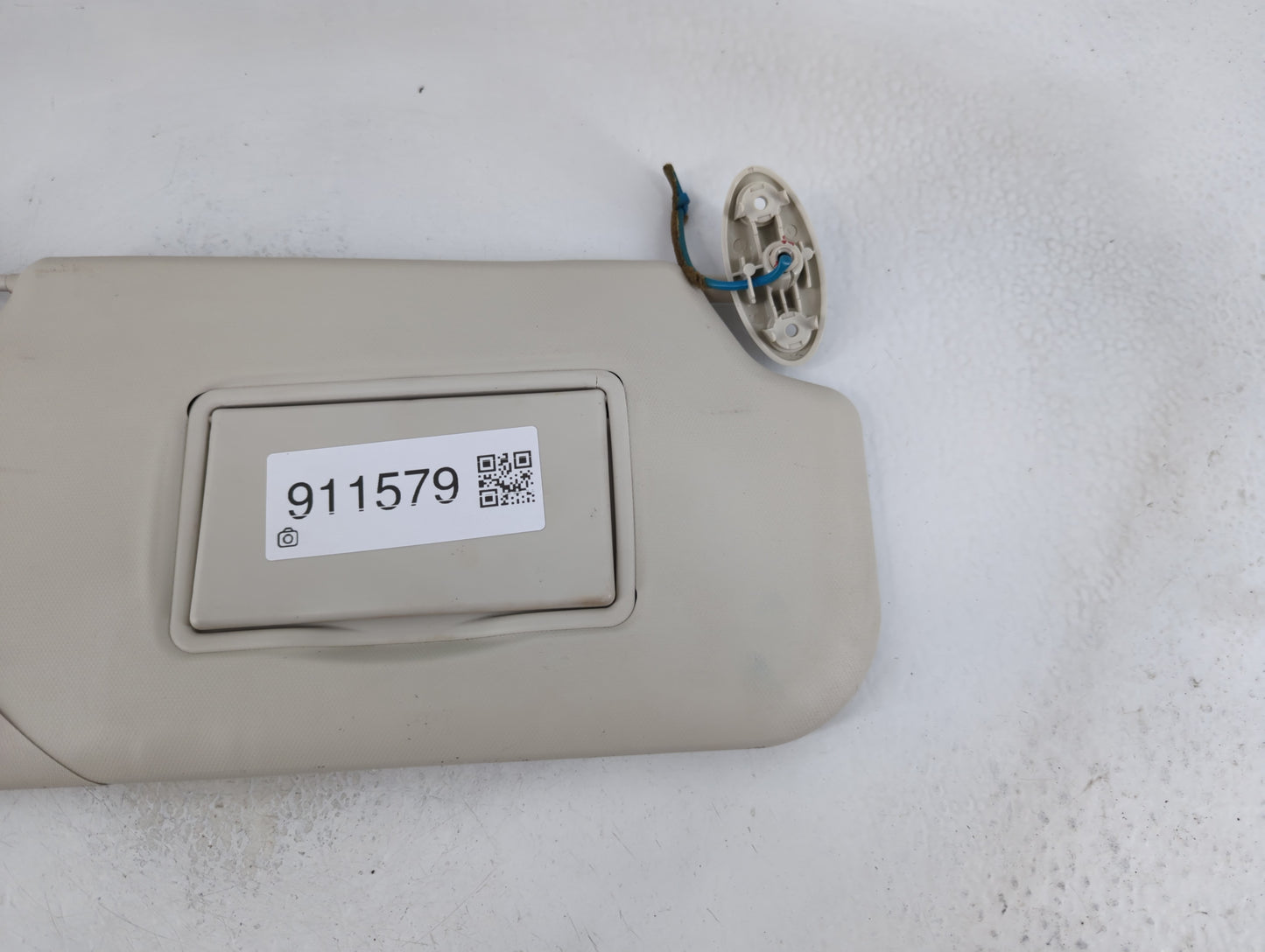 2012-2013 Ford Focus Sun Visor Shade Replacement Passenger Right Mirror Fits Fits 2012 2013 OEM Used Auto Parts - Oemusedaut