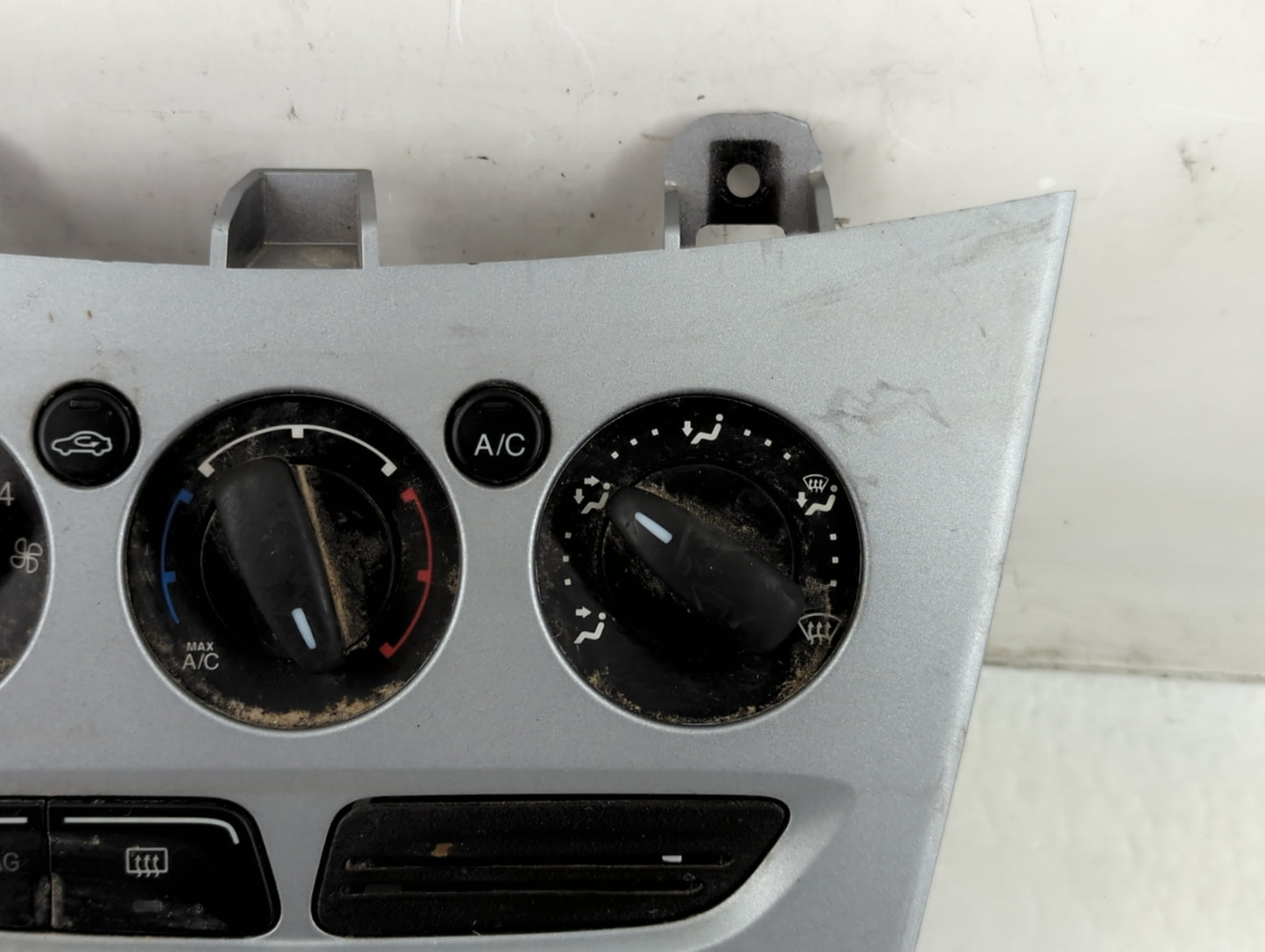 2012 Ford Focus Climate Control Module Temperature AC/Heater Replacement P/N:CM5T-19980-AC Fits OEM Used Auto Parts - Oemuse