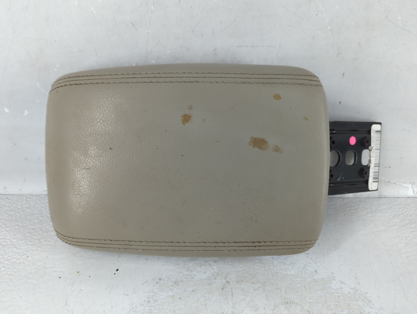2012 Ford Focus Center Console Armrest Cover Lid P/N:1080225X-05-MS Fits OEM Used Auto Parts - Oemusedautoparts1.com