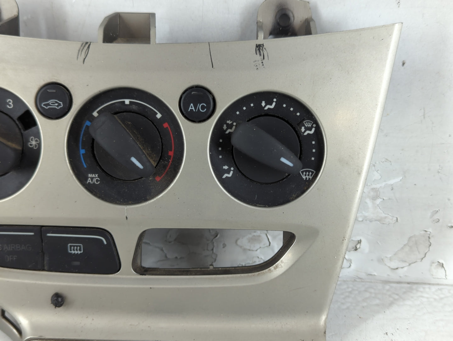 2012 Ford Focus Climate Control Module Temperature AC/Heater Replacement Fits OEM Used Auto Parts - Oemusedautoparts1.com
