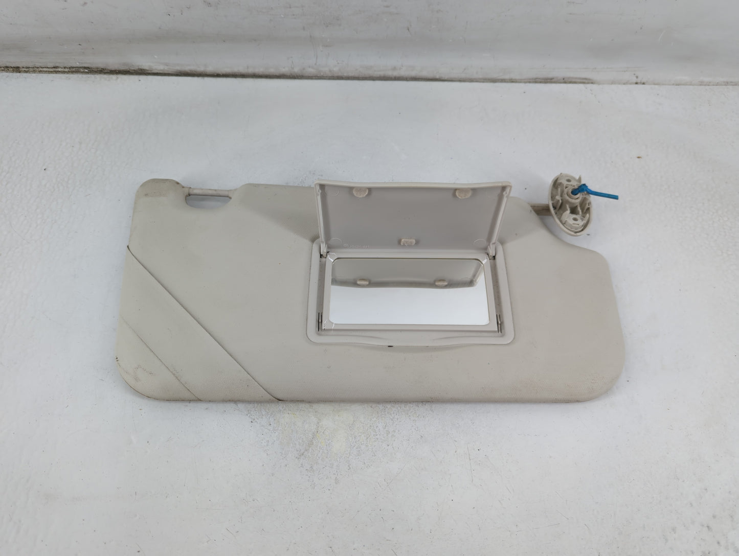 2012-2013 Ford Focus Sun Visor Shade Replacement Passenger Right Mirror Fits Fits 2012 2013 OEM Used Auto Parts - Oemusedaut