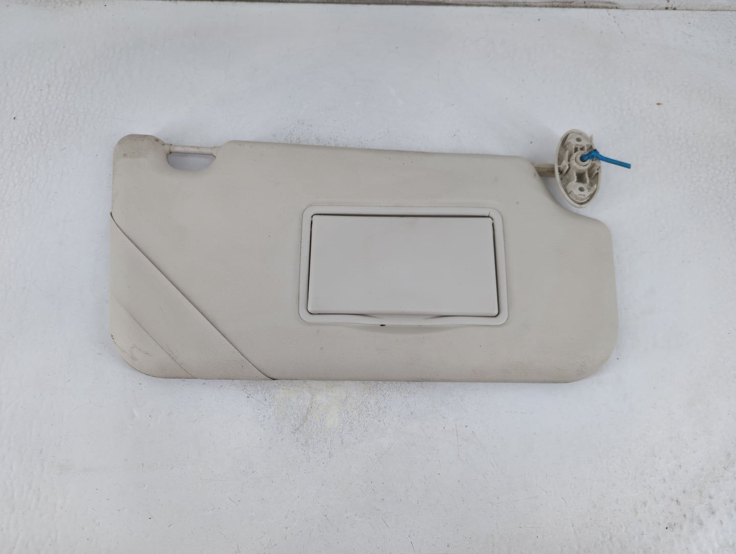 2012-2013 Ford Focus Sun Visor Shade Replacement Passenger Right Mirror Fits Fits 2012 2013 OEM Used Auto Parts - Oemusedaut