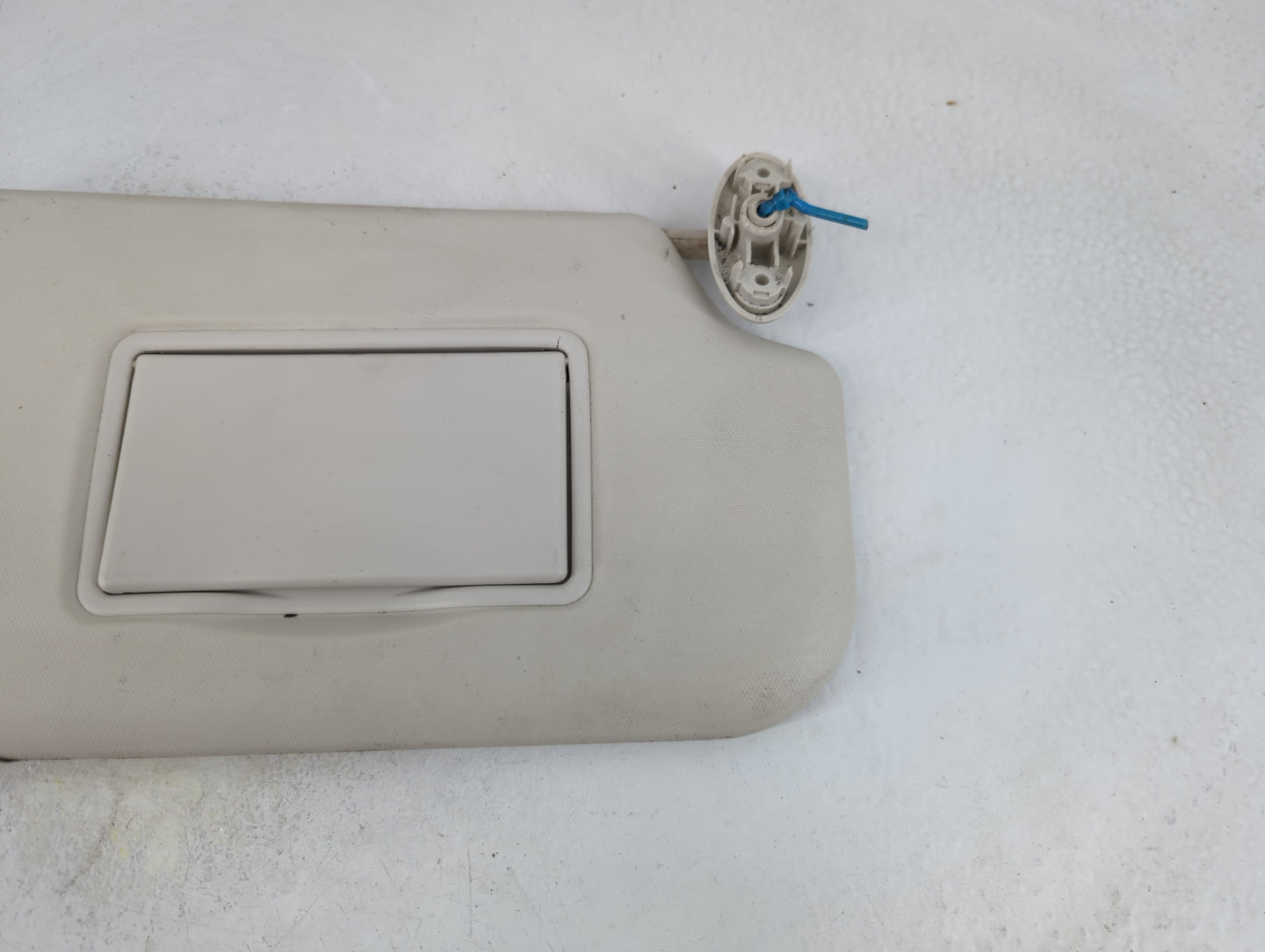 2012-2013 Ford Focus Sun Visor Shade Replacement Passenger Right Mirror Fits Fits 2012 2013 OEM Used Auto Parts - Oemusedaut