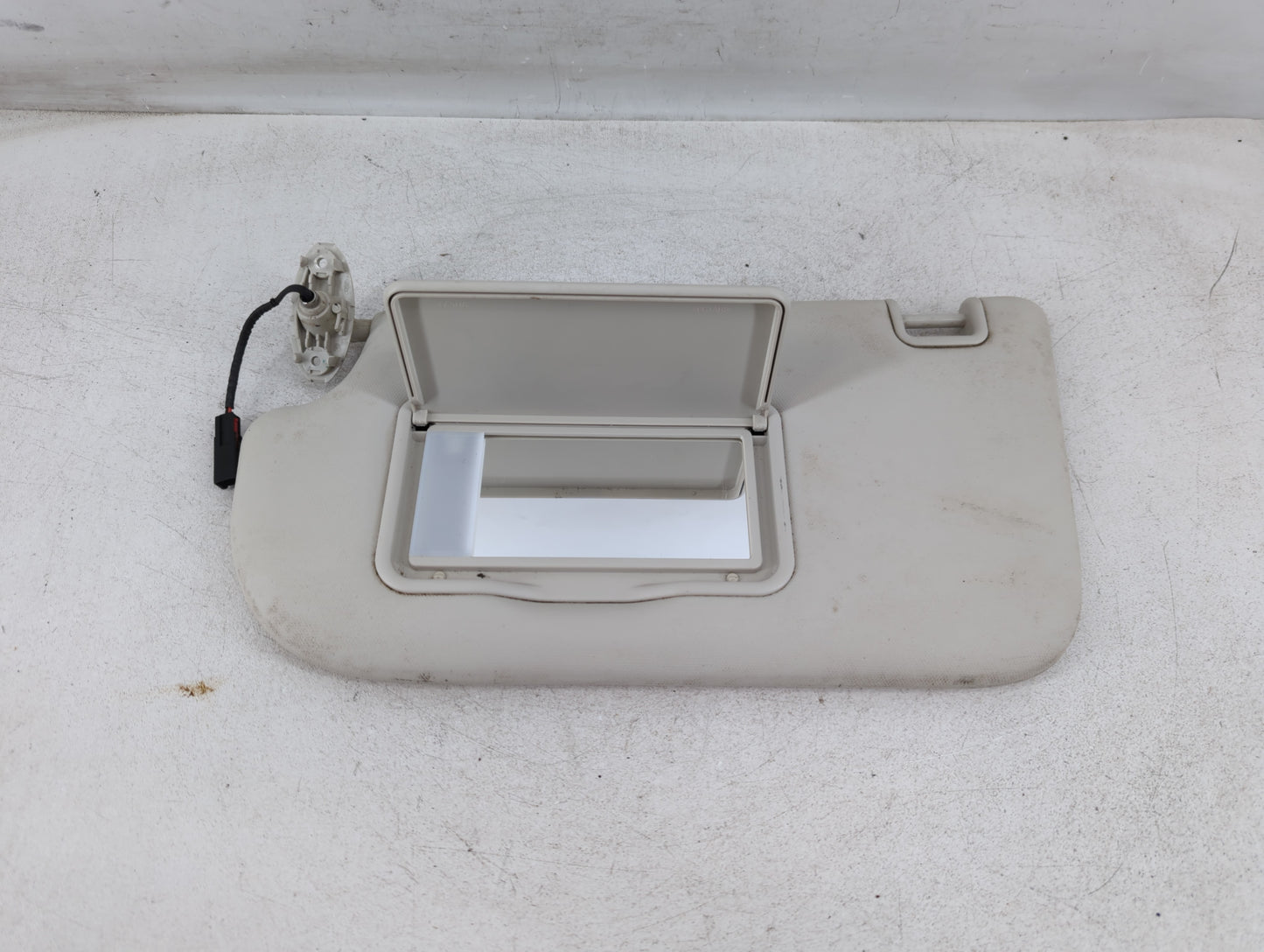 2012-2013 Ford Focus Sun Visor Shade Replacement Driver Left Mirror Fits Fits 2012 2013 OEM Used Auto Parts - Oemusedautopar