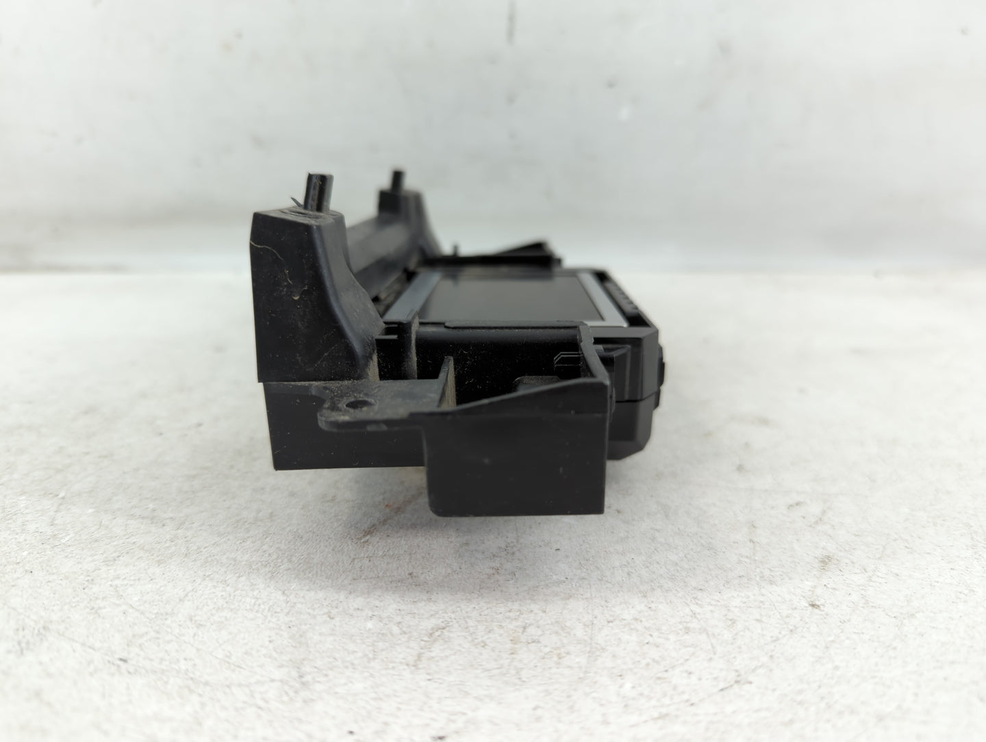 2012 Ford Focus Radio AM FM Cd Player Receiver Replacement P/N:CM5T-18B955-CE Fits OEM Used Auto Parts - Oemusedautoparts1.c