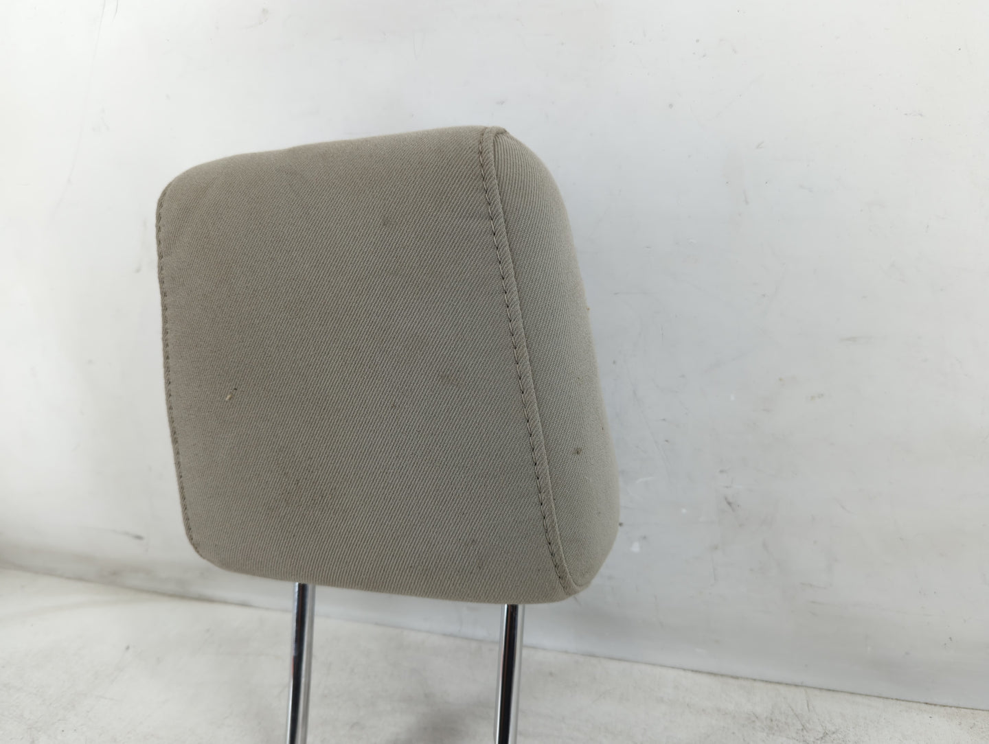 2012 Ford Focus Headrest Head Rest Rear Seat Fits OEM Used Auto Parts - Oemusedautoparts1.com