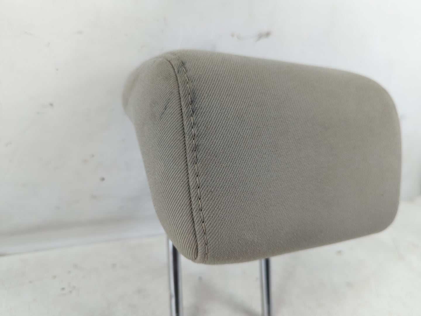 2012 Ford Focus Headrest Head Rest Rear Center Seat Fits OEM Used Auto Parts - Oemusedautoparts1.com