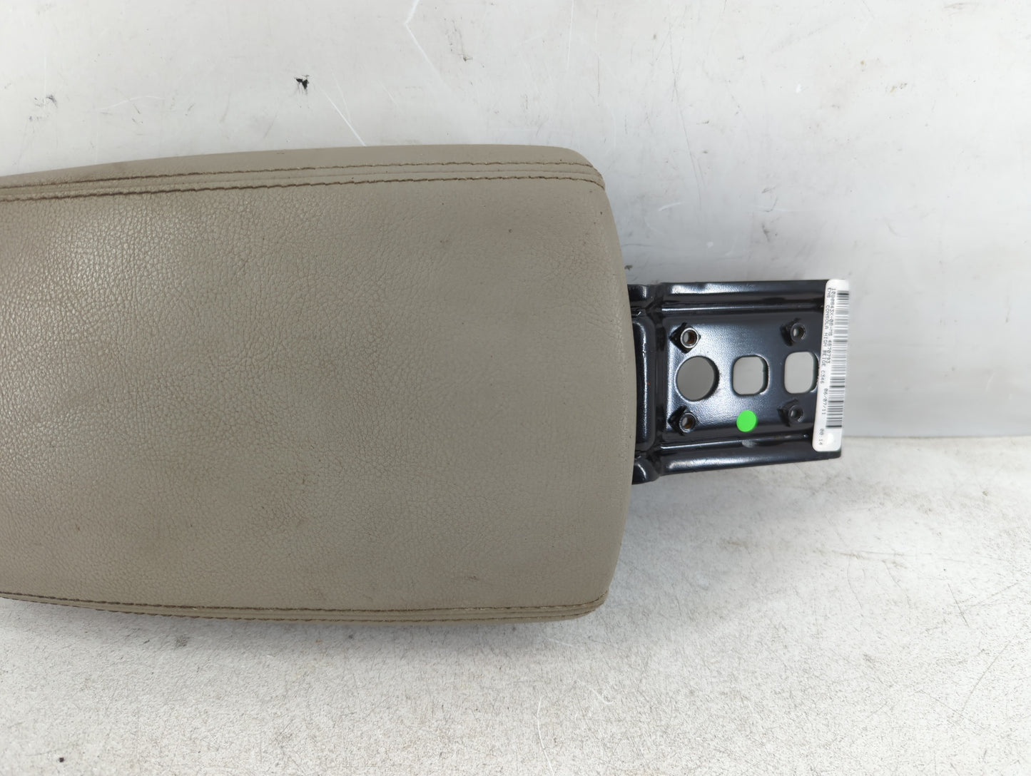 2012 Ford Focus Center Console Armrest Cover Lid P/N:1080843X-08-MS Fits OEM Used Auto Parts - Oemusedautoparts1.com
