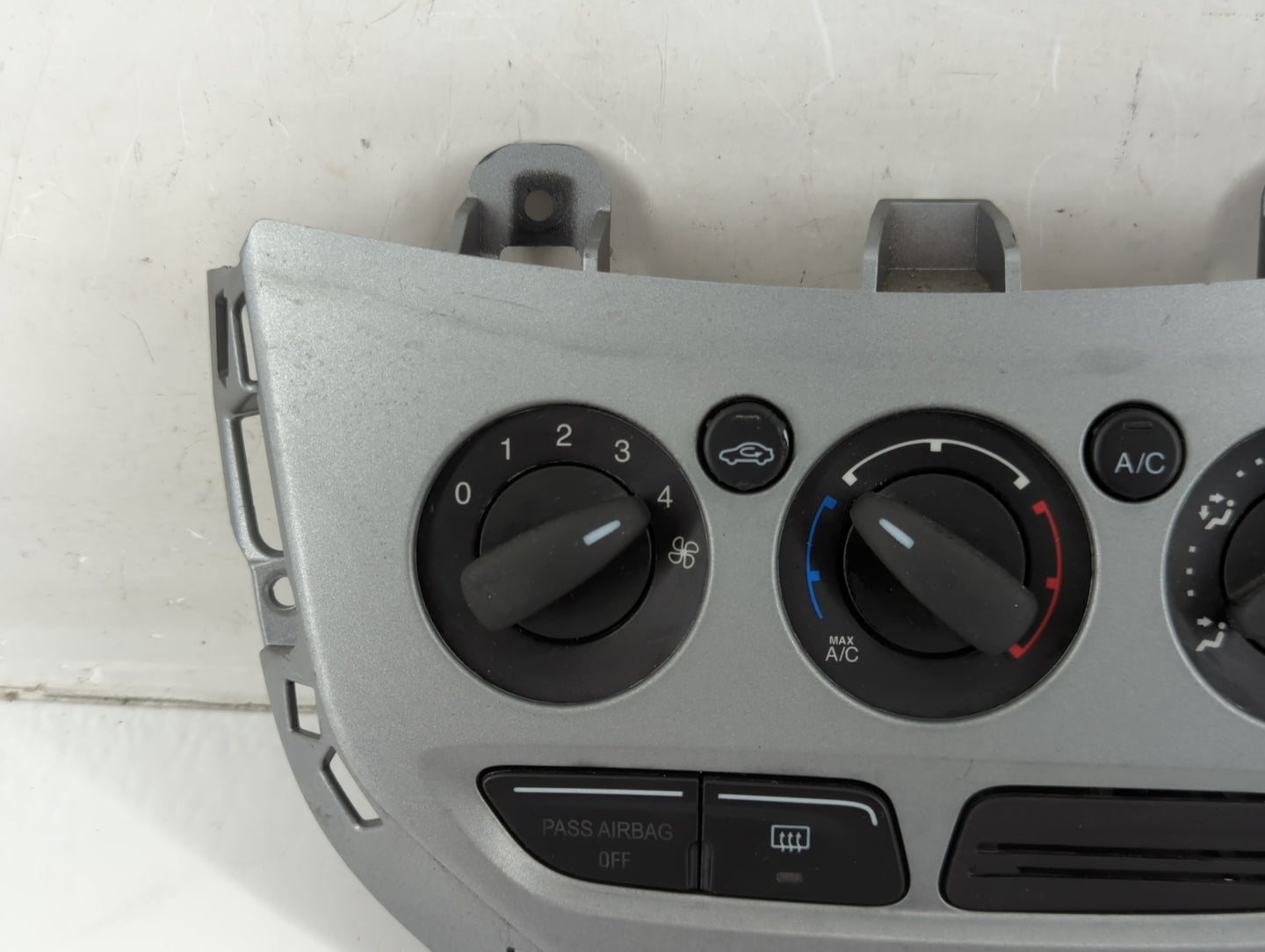 2012 Ford Focus Climate Control Module Temperature AC/Heater Replacement P/N:BM51-18522-AC Fits OEM Used Auto Parts - Oemuse