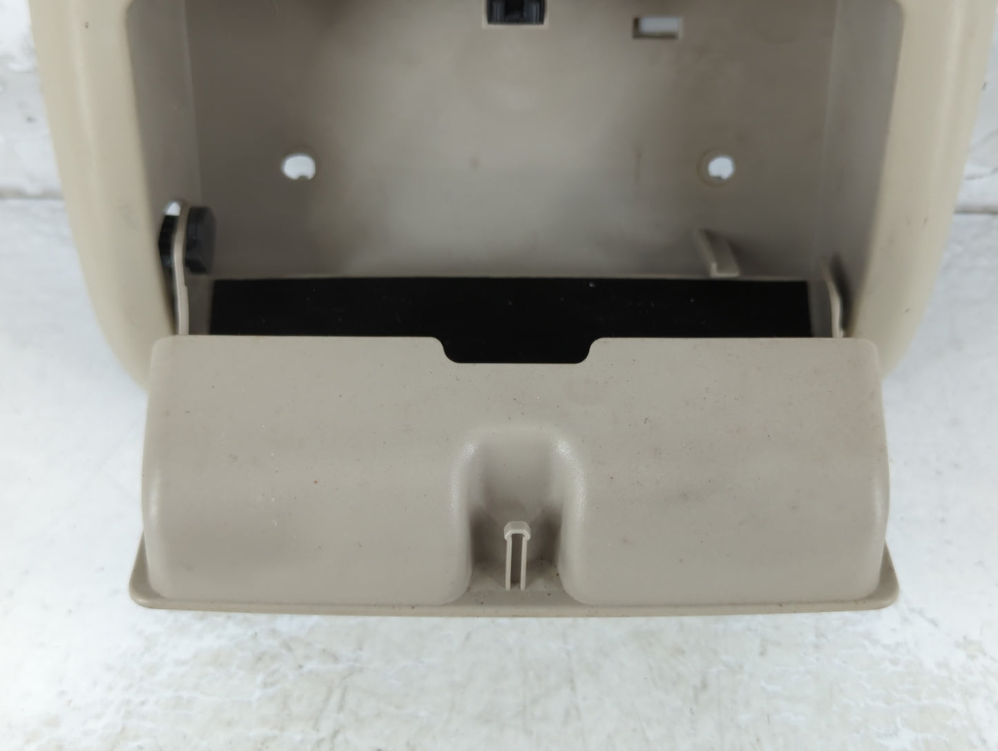2010-2012 Ford Fusion Overhead Roof Console 1065507 - Oemusedautoparts1.com