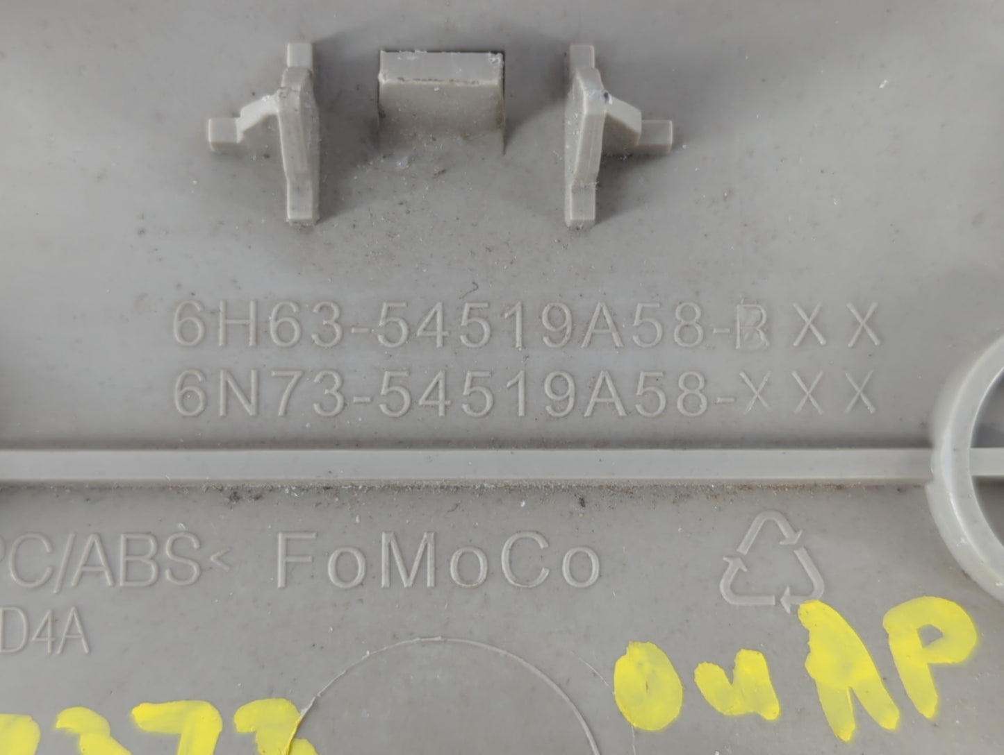 2010-2012 Ford Fusion Overhead Roof Console 1065507 - Oemusedautoparts1.com