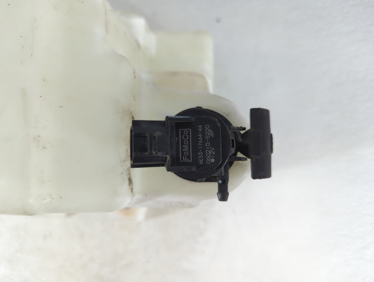 2006-2012 Ford Fusion Windshield Washer Fluid Reservoir Bottle Oem - Oemusedautoparts1.com
