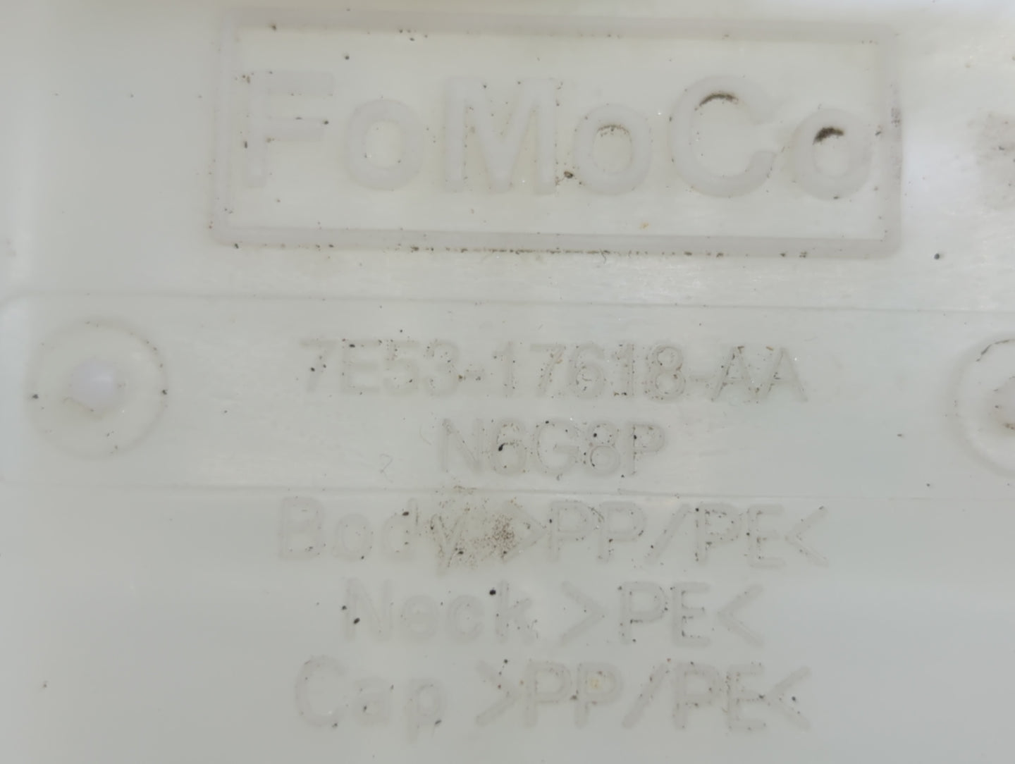 2006-2012 Ford Fusion Windshield Washer Fluid Reservoir Bottle Oem - Oemusedautoparts1.com