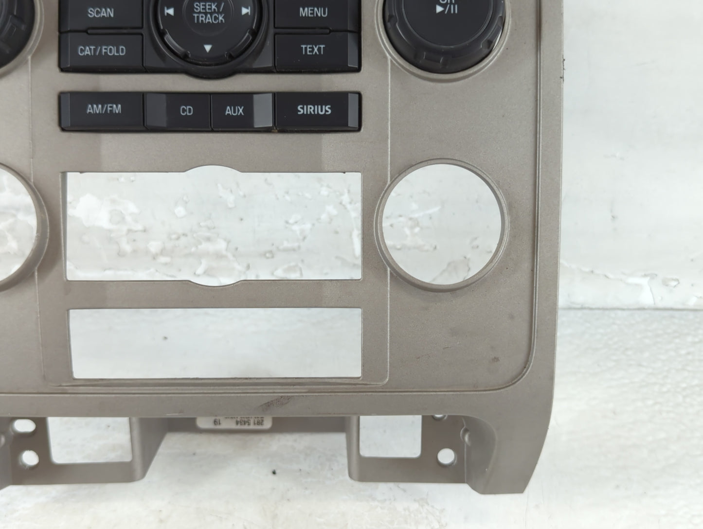 2011-2012 Ford Fusion Radio AM FM Cd Player Receiver Replacement P/N:9L8T-18A802-BB Fits Fits 2011 2012 OEM Used Auto Parts 