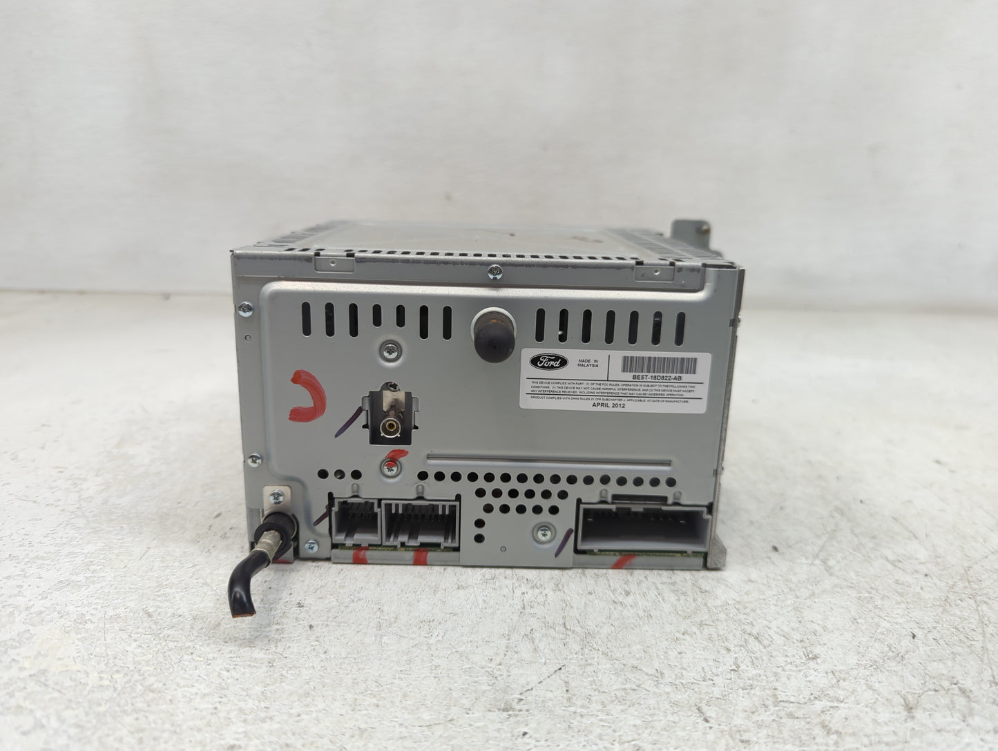 2011-2012 Ford Fusion Radio AM FM Cd Player Receiver Replacement P/N:BE5T-18D822-AB Fits Fits 2011 2012 OEM Used Auto Parts 