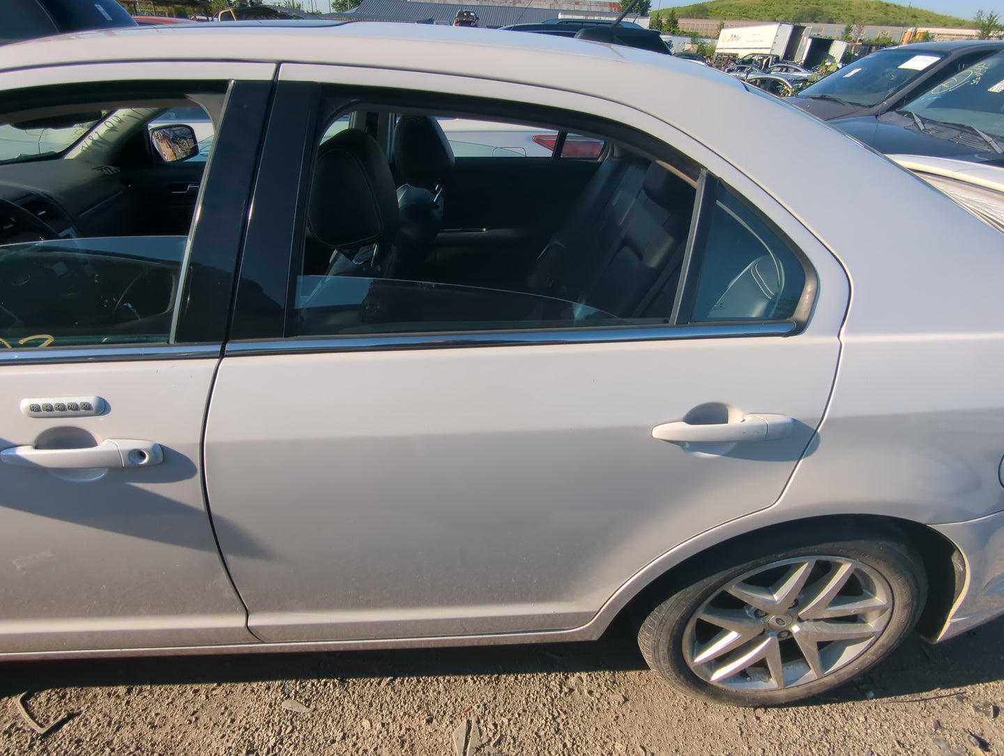 2006-2012 Ford Fusion Driver Rear Door Oem - Oemusedautoparts1.com