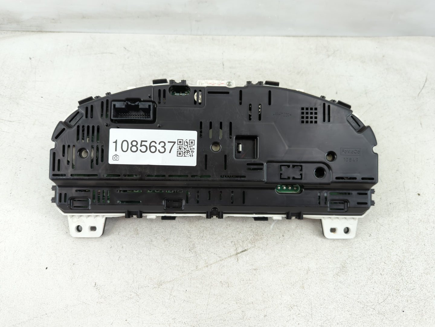 2011-2012 Ford Fusion Instrument Cluster Speedometer Gauges P/N:MX257460-5622 BE5T-10849-CD Fits Fits 2011 2012 OEM Used Aut