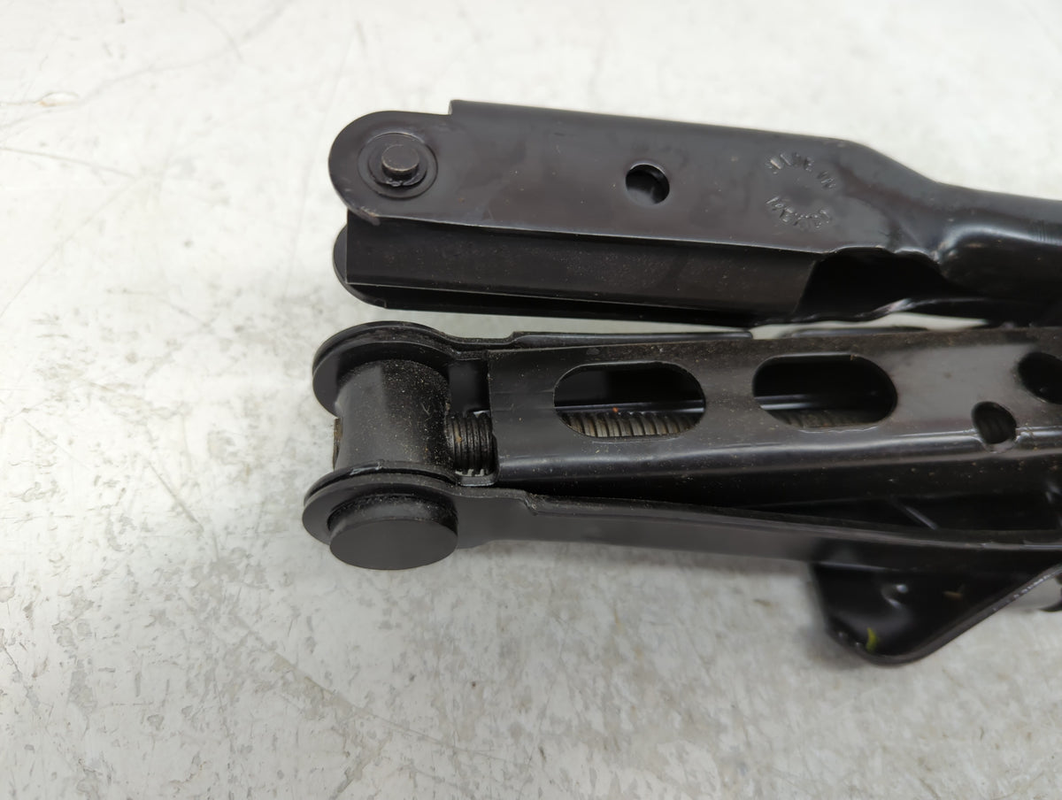 Ford Fusion Spare Scissor Car Jack 1085673 - Oemusedautoparts1.com