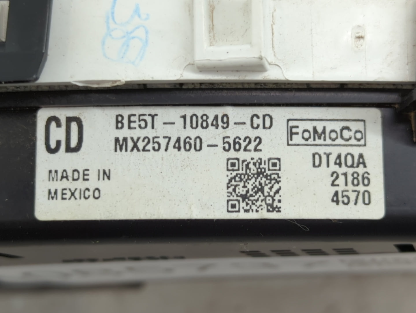 2011-2012 Ford Fusion Instrument Cluster Speedometer Gauges P/N:BE5T-10849-CD Fits Fits 2011 2012 OEM Used Auto Parts - Oemu