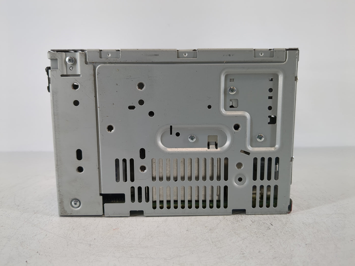 2011-2012 Ford Fusion Radio AM FM Cd Player Receiver Replacement P/N:BE5T-18D822-AB Fits Fits 2011 2012 OEM Used Auto Parts 