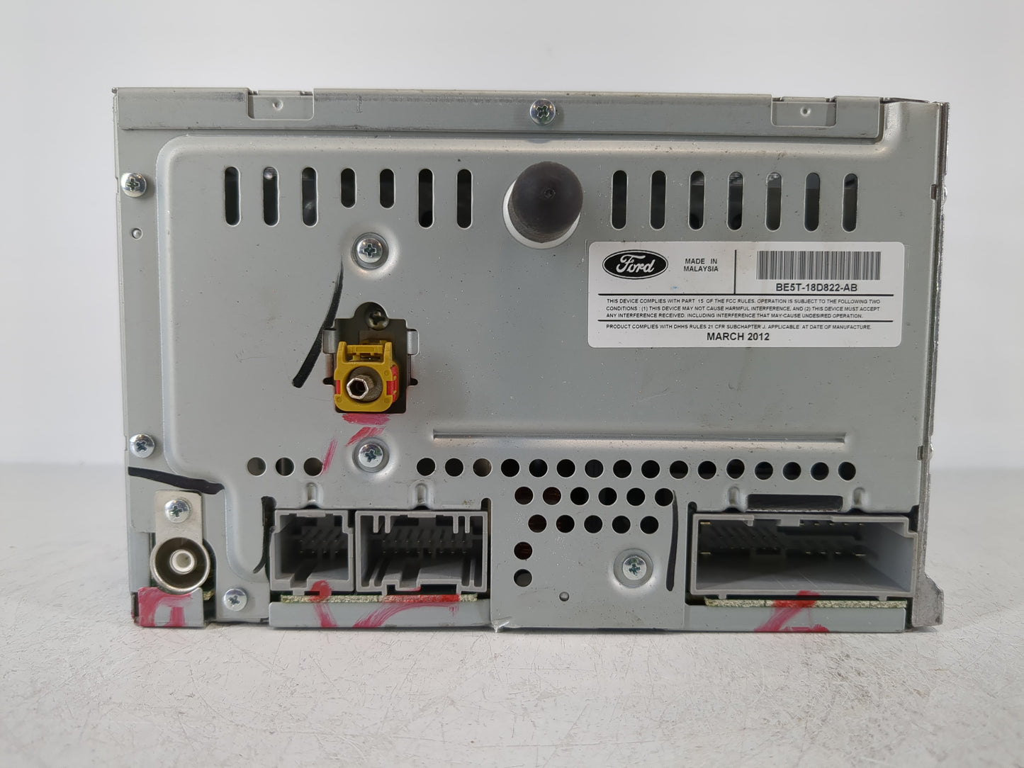 2011-2012 Ford Fusion Radio AM FM Cd Player Receiver Replacement P/N:BE5T-18D822-AB Fits Fits 2011 2012 OEM Used Auto Parts 