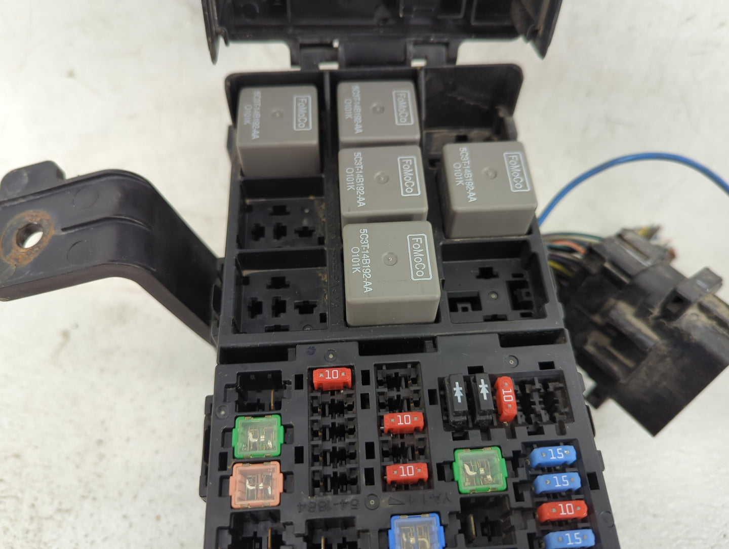 2010-2012 Ford Fusion Fusebox Fuse Box Panel Relay Module Fits Fits 2010 2011 2012 OEM Used Auto Parts - Oemusedautoparts1.c
