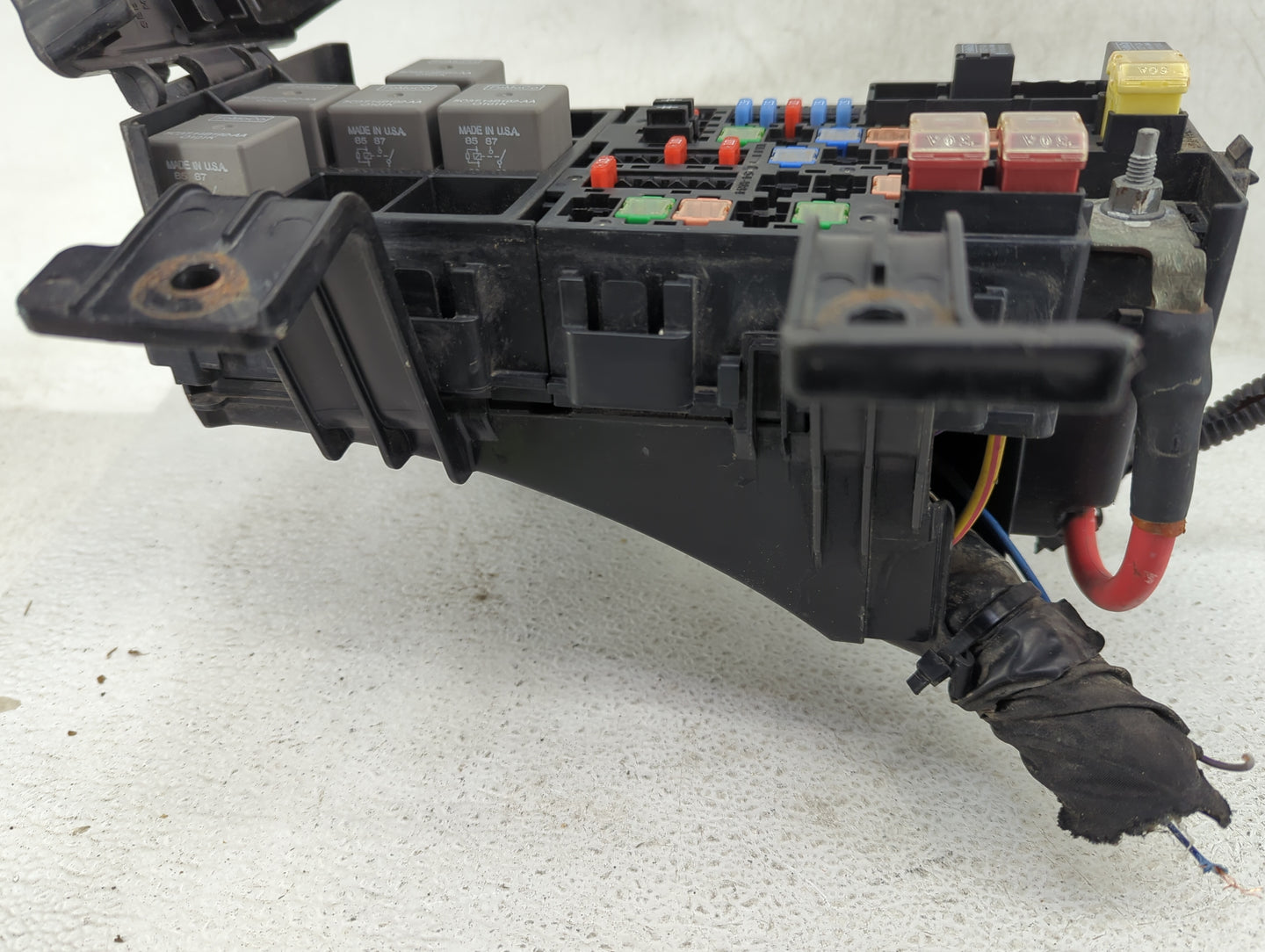 2010-2012 Ford Fusion Fusebox Fuse Box Panel Relay Module Fits Fits 2010 2011 2012 OEM Used Auto Parts - Oemusedautoparts1.c